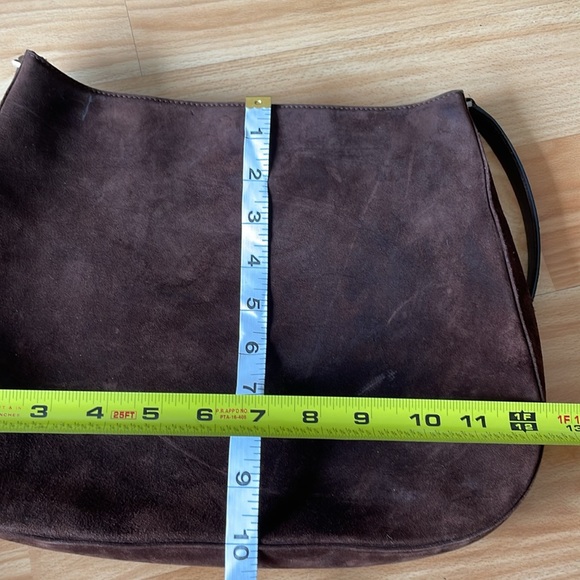 💥SALVATORE FERRAGAMO💥 Brown suede purse w/ full zip close + black inside - Picture 17 of 17